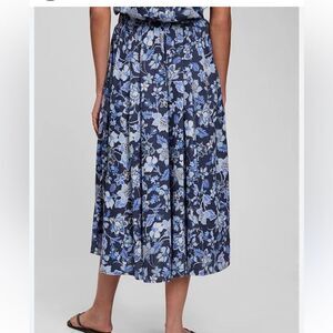 NWT Gap Hi-Low Pull-On Midi Skirt Blue Flower Design Size Large Tall